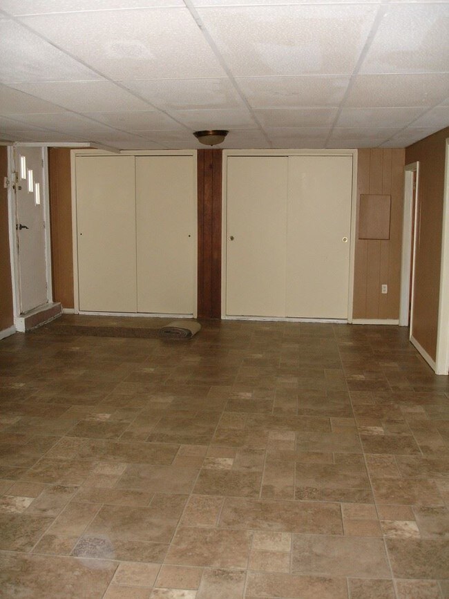Building Photo - 44 W Boehms Rd