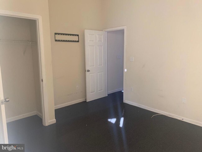 Foto del edificio - 24 N Fulton Ave