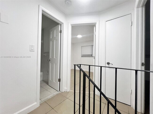 Foto del edificio - 65 NE 59th St