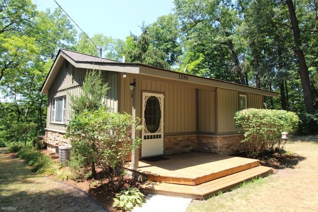 Building Photo - 1 br, 1 bath House - 1280 Pettibone Lake Rd