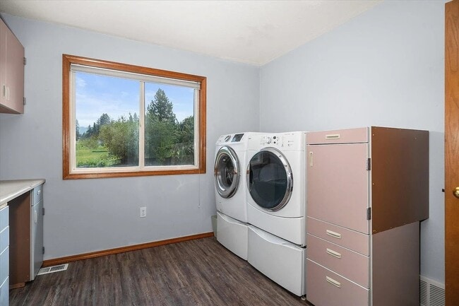 Building Photo - 3415 S Morrill Dr