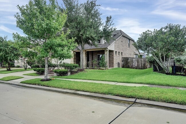 Building Photo - 18735 Waketon Dr