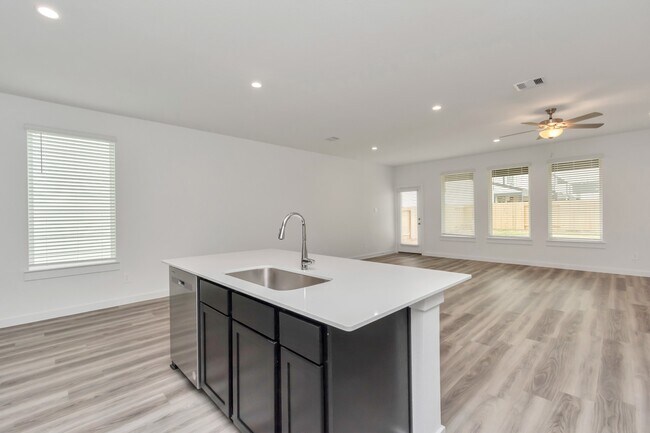 Foto del edificio - 12312 Maria Heights Ct