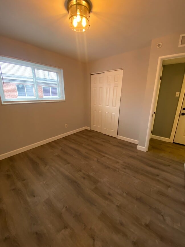 Building Photo - 814-D Schirmer