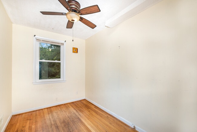 Foto del edificio - 4607 Parkwood Ave