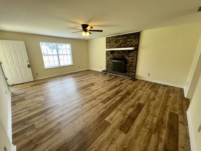 Foto del edificio - 2 Bedroom 2 Bath Duplex - South Murfreesboro