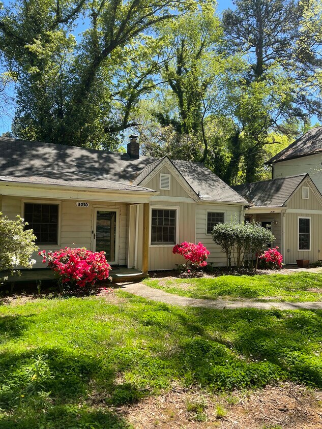Foto principal - 3030 Carol Ave