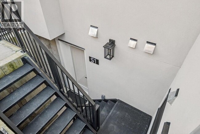 Building Photo - 6340 Buchanan St