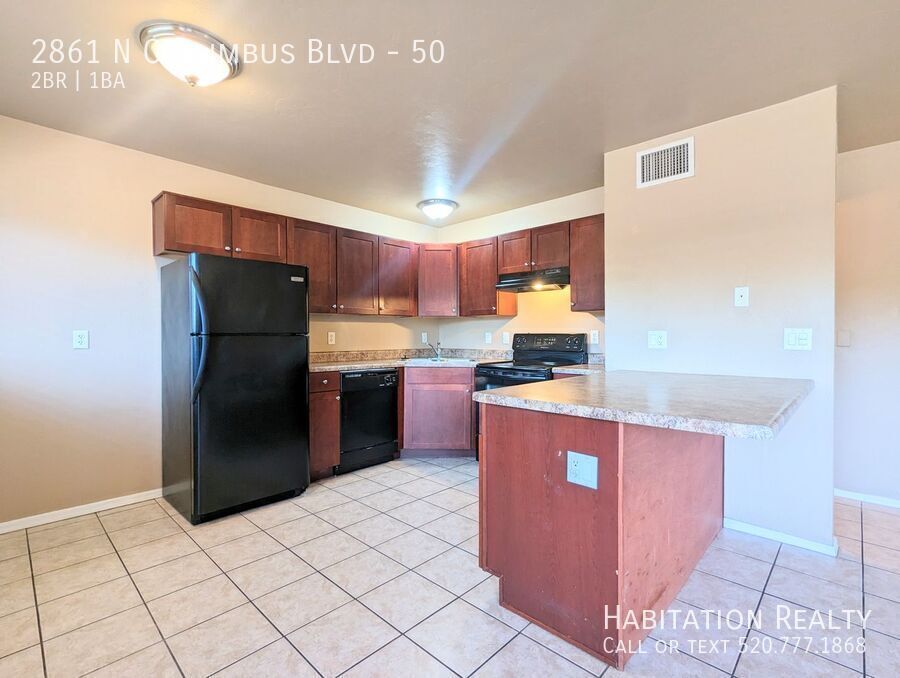 Foto principal - Beautiful 2bd/1ba Condo w/ Enclosed Yard a...