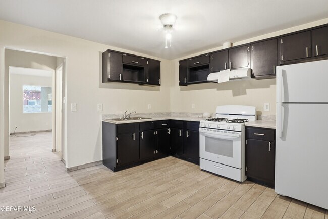 Foto del edificio - 3580 Black Bear Ln