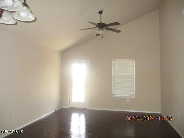 Foto del edificio - 5814 Bywood St