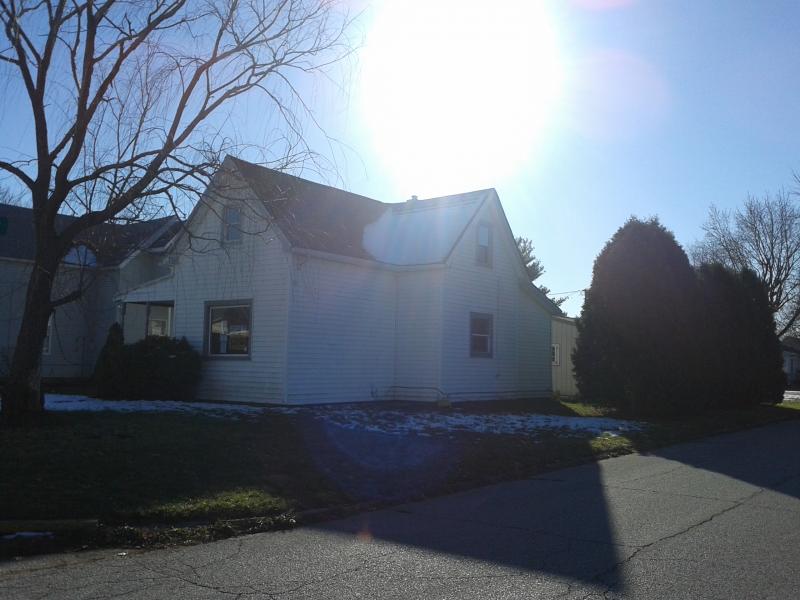 1301 S F St, Elwood, IN 46036 House for Rent in Elwood, IN