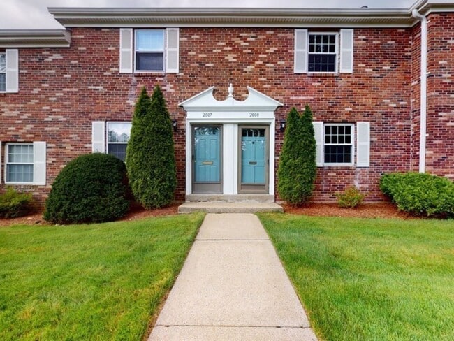 Building Photo - 2008 Windsor Dr