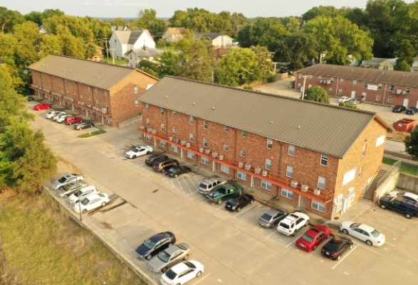 Primary Photo - Campus Apartments