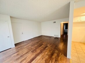 Building Photo - 16040 Leffingwell Rd