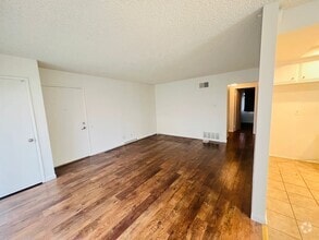 Building Photo - 16040 Leffingwell Rd