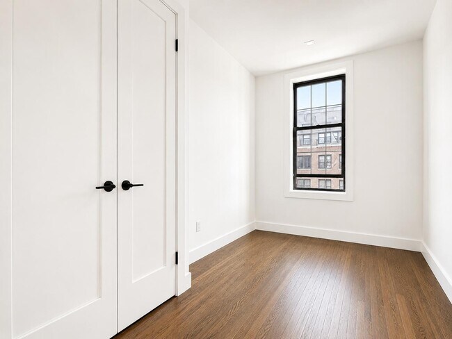 Foto del edificio - 184 Claremont Ave