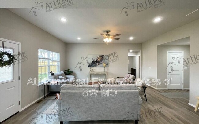 Foto del edificio - 307 Rosalie St