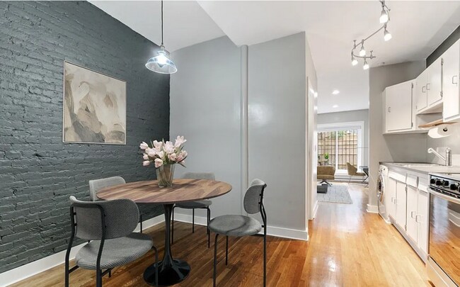 Foto del edificio - 1 Saint Charles St