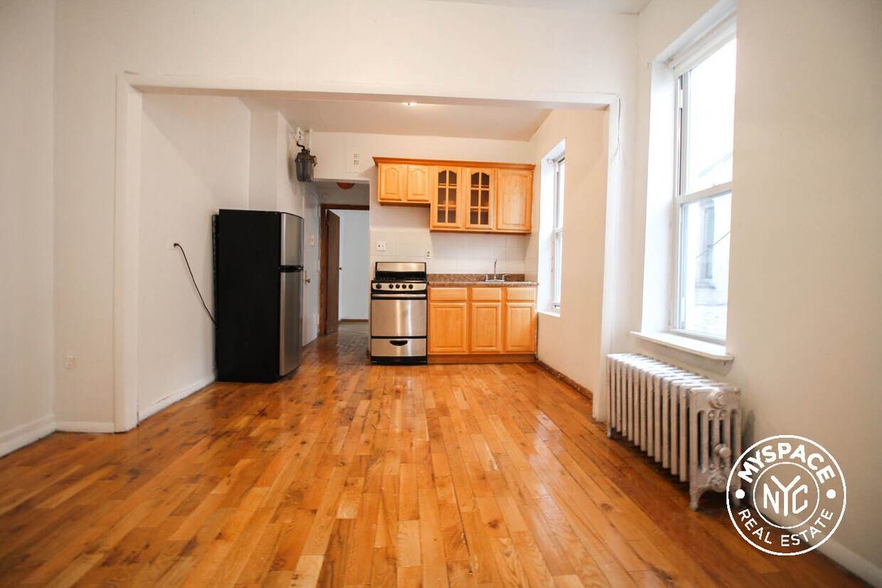 Primary Photo - 300 S 3rd St