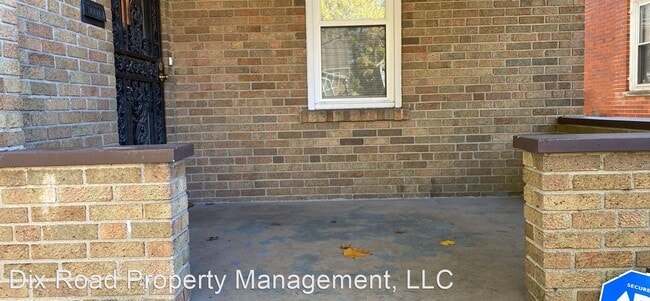 Building Photo - 3 br, 1.5 bath House - 6620 Highland Avenue,