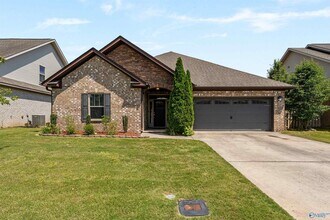 Building Photo - 3013 Mallard Point Dr SE