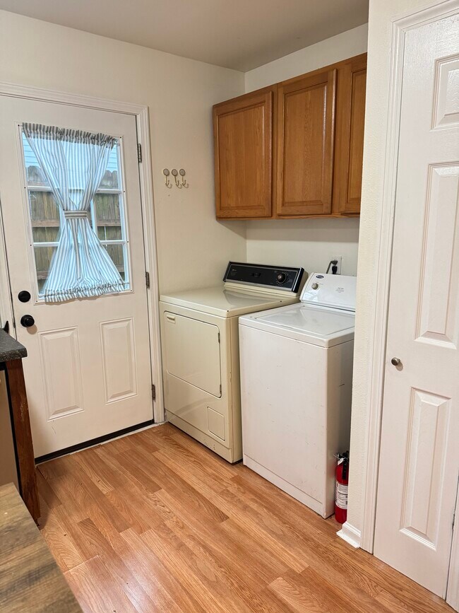 Foto del edificio - 212 Harrison Ave