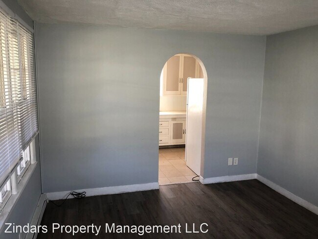 Building Photo - 2 br, 1 bath House - 632B Sherman Street