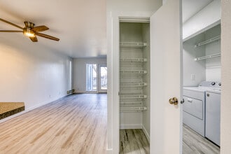 Building Photo - Maple Grove Apartments