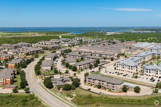 Aerial - Lakeside 121 Apartments
