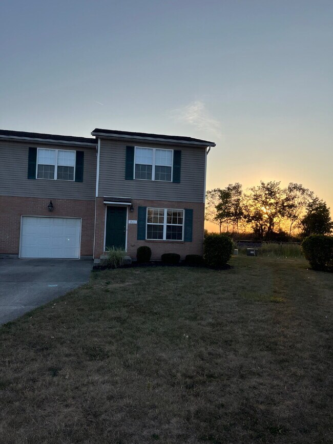 Foto del edificio - 311 Onyx Dr