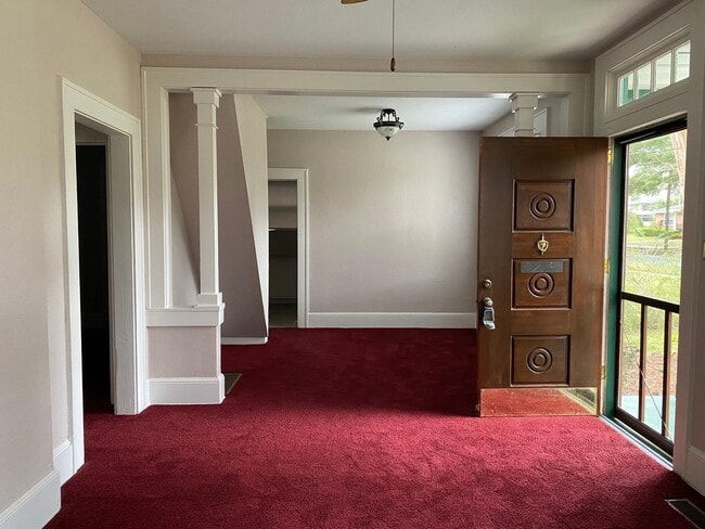 Building Photo - 411 Beard St