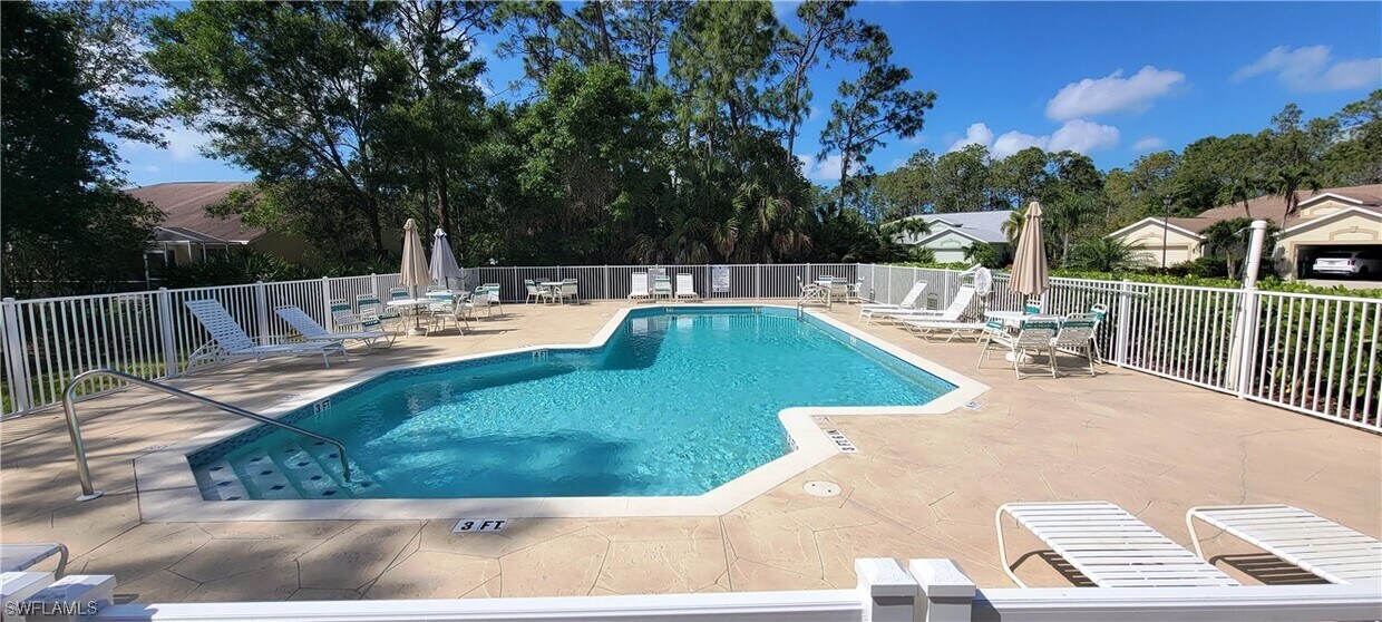 Foto del edificio - 5390 Whitten Dr