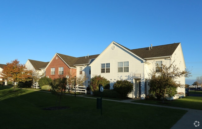 Primary Photo - Crosswinds Village Apartments