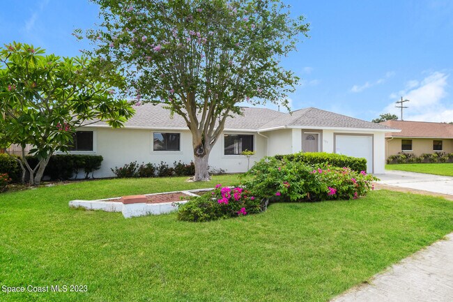 Foto del edificio - 1320 Arlington Cir