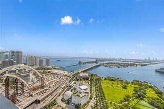 Building Photo - 1000 Biscayne Blvd