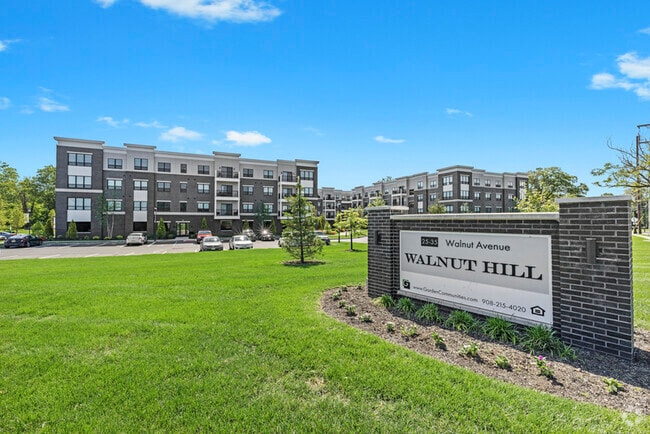Building Photo - Walnut Hill