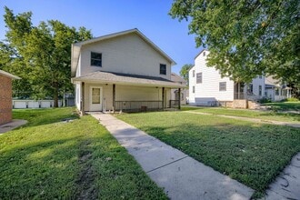 Building Photo - 4919 Lowell Ave