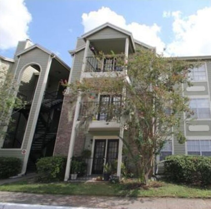 Foto principal - 2550 N Alafaya Tr. Unit 3305