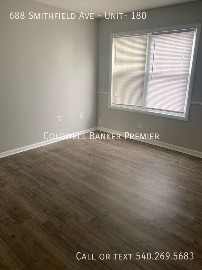 Building Photo - 688 Smithfield Ave, Unit 180