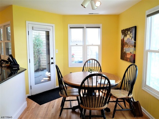 Foto del edificio - 1 Raritan Pointe