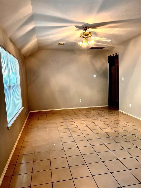 Building Photo - 5006 Canyon Blanco Dr