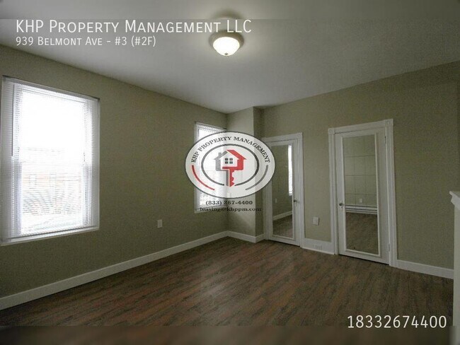 Building Photo - ONE MONTH FREE RENT! Comfortable Studio Ap...