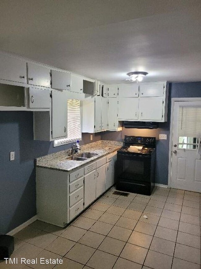 Building Photo - 3 br, 1 bath House - 2332 2nd PL NE