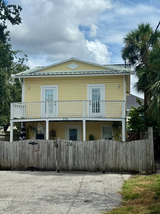 Foto del edificio - 216 S Edison Ave