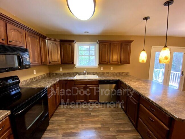 Foto del edificio - 1265 Ullainee Rd