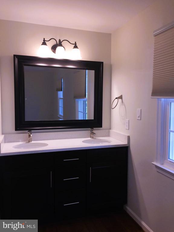 Foto del edificio - 7438 Chummley Ct