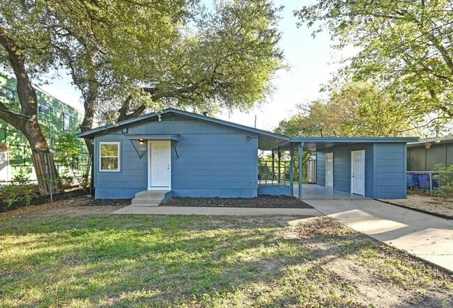 Building Photo - 4611 Goliad Ln