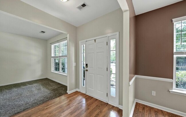 Building Photo - 325 Afton Ln