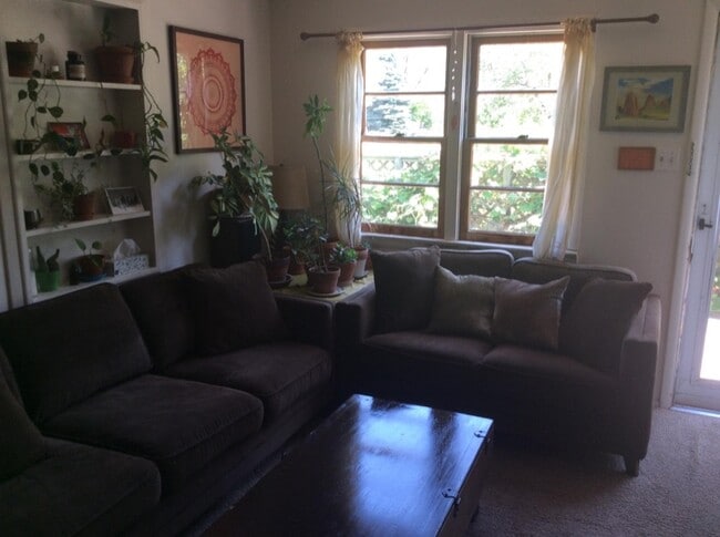 Foto del edificio - 1521 Norwood Ave